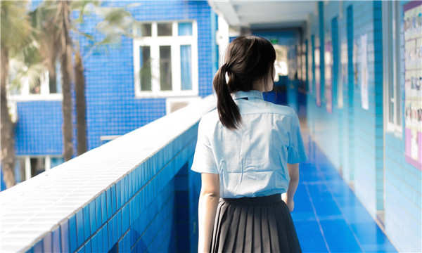 新丰如何找到一个可以帮助我生孩子的女人？