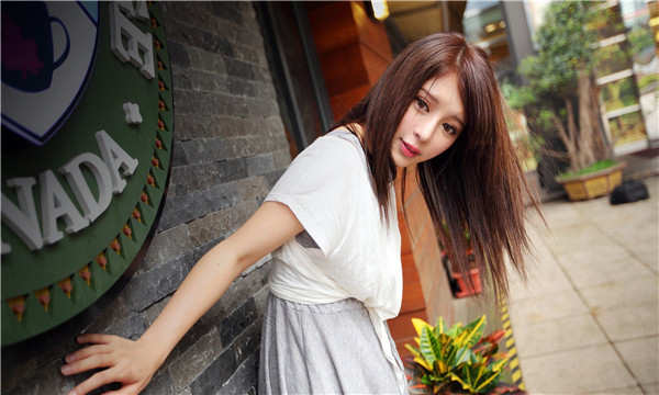 新丰想找一个女性生孩子给报酬-｛找个女人生孩子多少钱｝